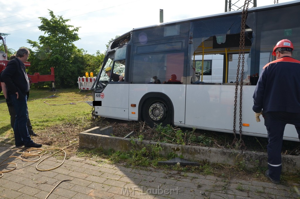 Endgueltige Bergung KVB Bus Koeln Porz P323.JPG - Miklos Laubert